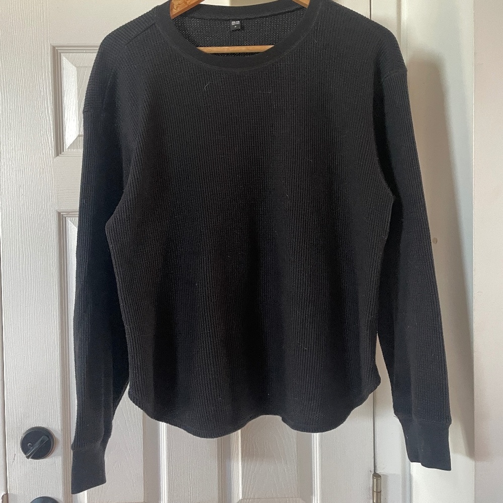 Uniqlo Black Long Sleeve Crew Neck Waffle Shirt Size Medium